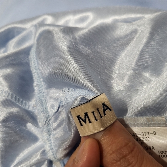 MIIA - Wide neck Ruffle layers Blouses - Picture 9 of 9